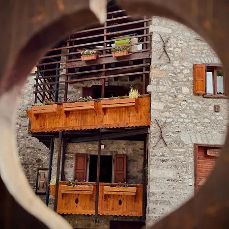 La Tana Dell'orso Apartman *