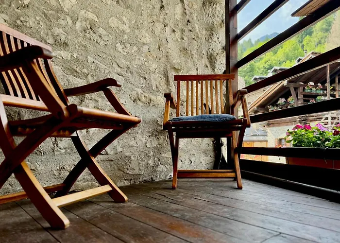 La Tana Dell'orso Apartment *